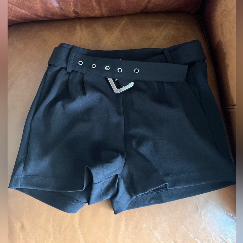 Black and Beige shorts from Windsor